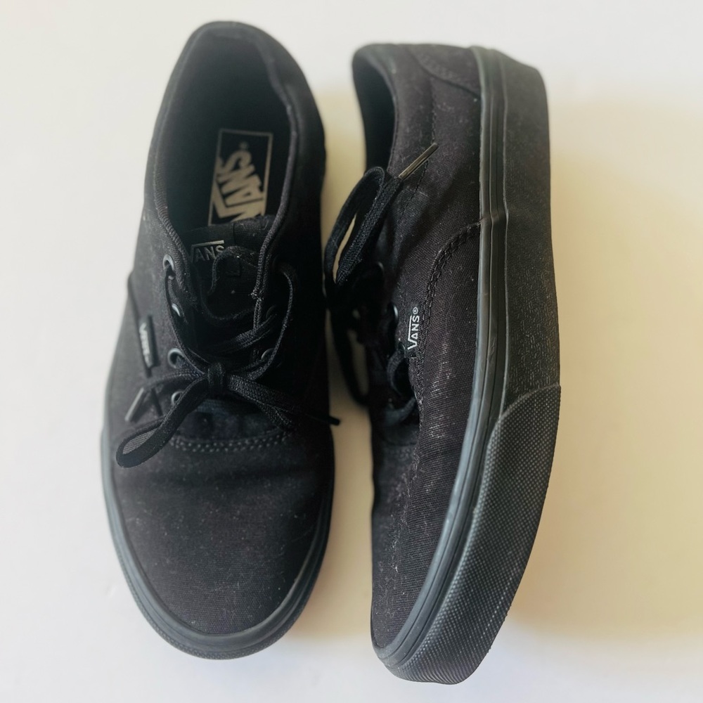 Vans - Picture 4 of 5